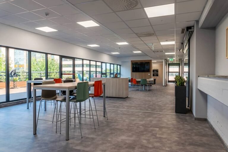 Retail e hospitality: quando l’architettura progetta un’esperienza