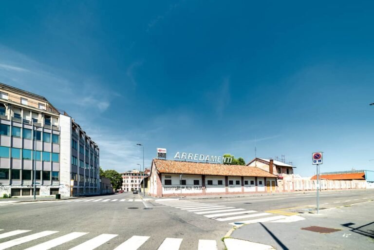 Riviste e PR: come far viaggiare un progetto (senza perderne il controllo)